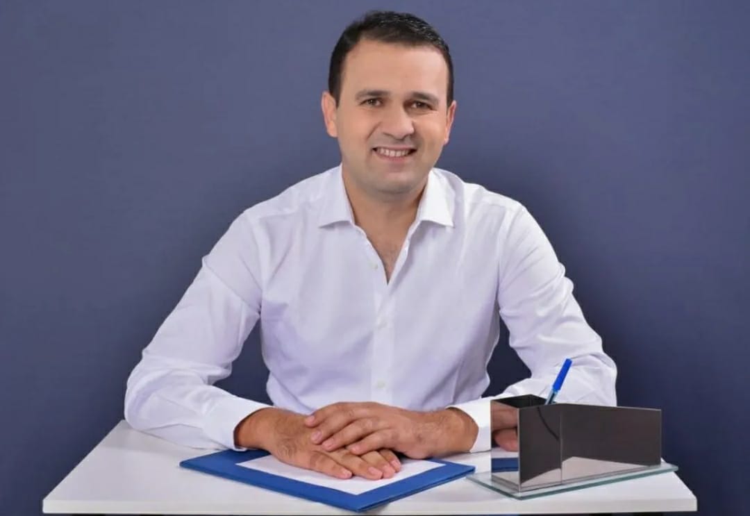 Prefeito Aldo Andrade reajusta salários de motorista e aumenta os proventos dos professores acima do piso nacional