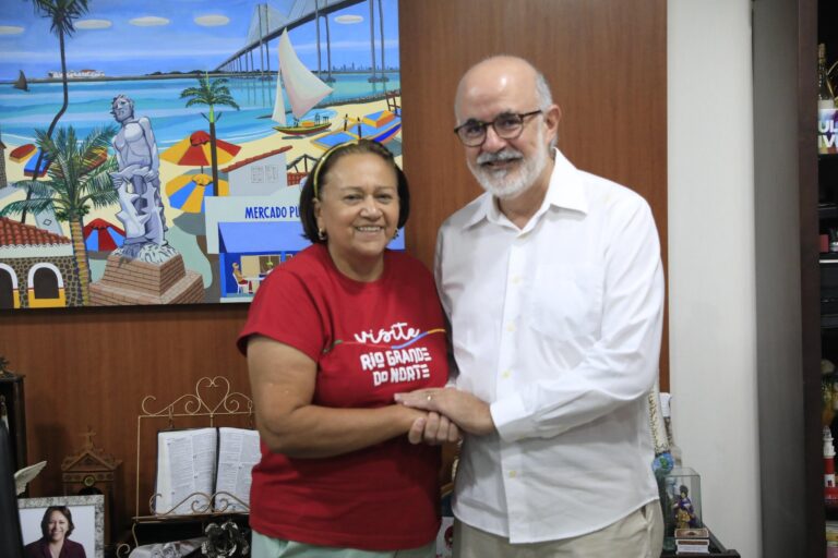 Fátima troca secretário de Saúde e anuncia médico infectologista