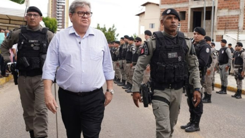 João Azevêdo confirma negociação com policiais e critica oportunismo político em ano pré-eleitoral