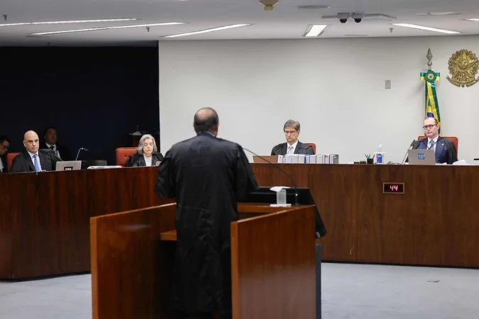 Análise das novas denúncias da PGR sobre o golpe começam com tensão no STF