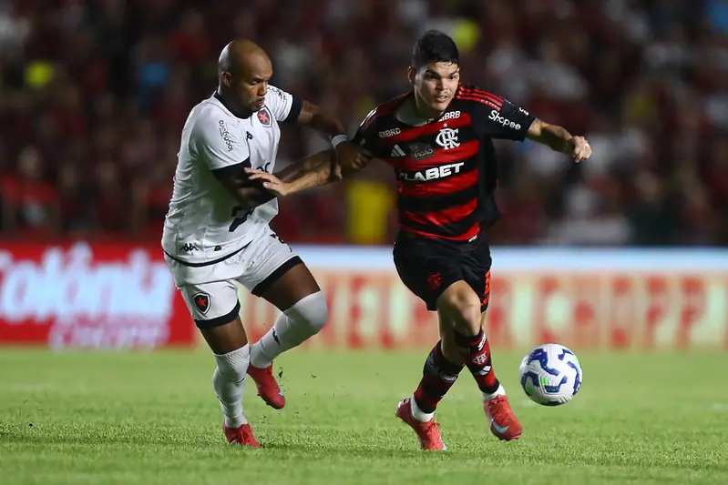 Com time alternativo, Flamengo vence Botafogo-PB pela Copa do Brasil