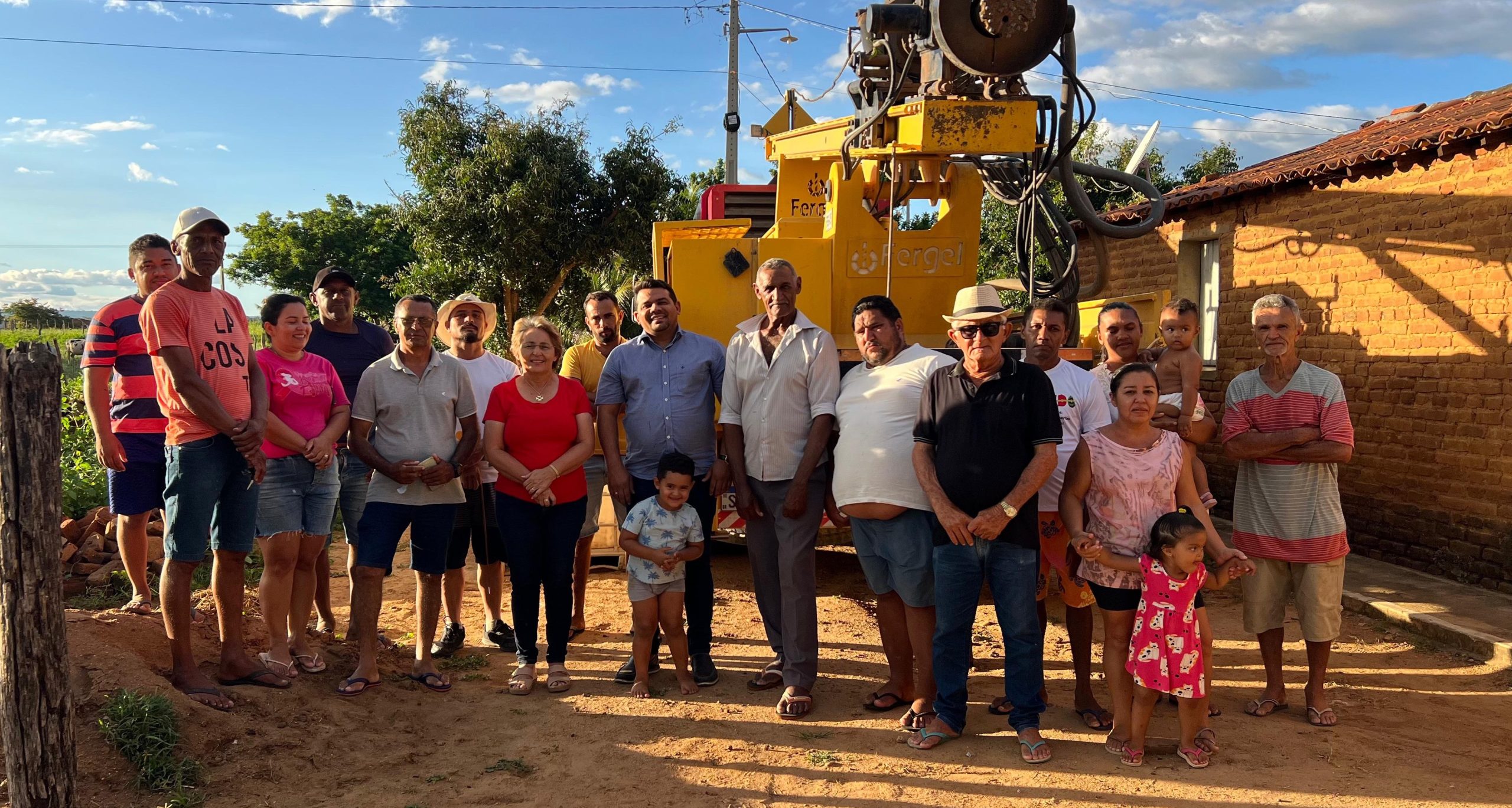 Prefeita Leninha Romão visita Comunidades e anuncia perfuração de poço artesiano para beneficiar a população