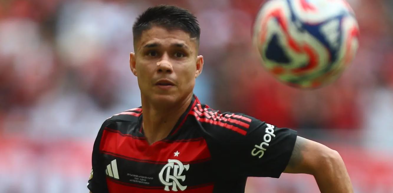 São Paulo tenta evitar lei do ex contra destaque do Flamengo na temporada
