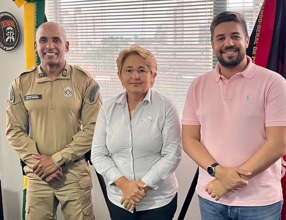 Prefeita Leninha Romão Reforça Solicitação de Companhia da Polícia Militar para Uiraúna em Encontro com Comandante Geral