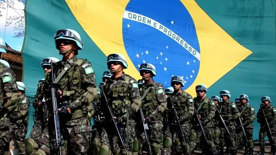 Senadores aprovam MP que aumenta vencimento de militares