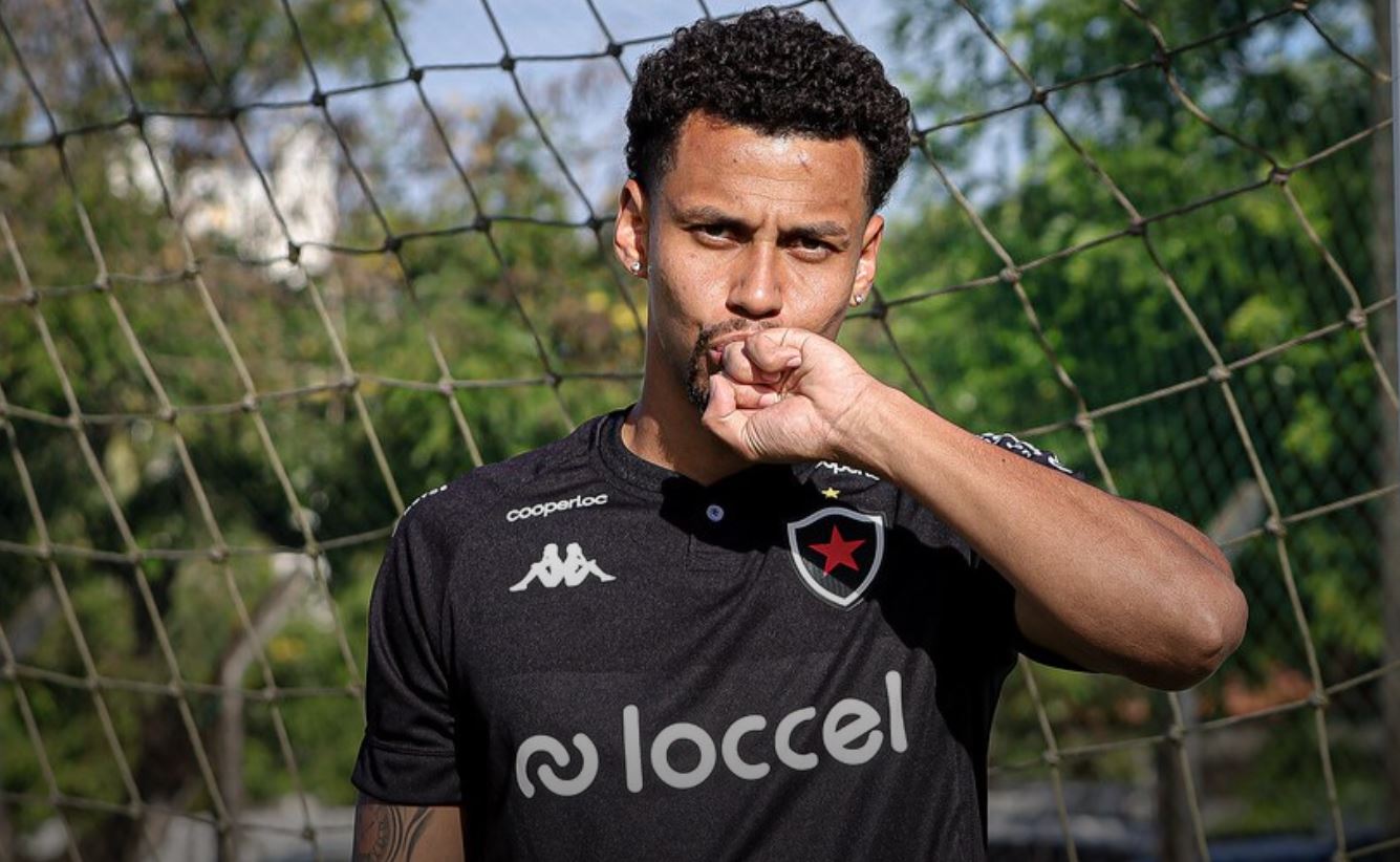 Botafogo-PB confirma a contratação do centroavante Gui Sales