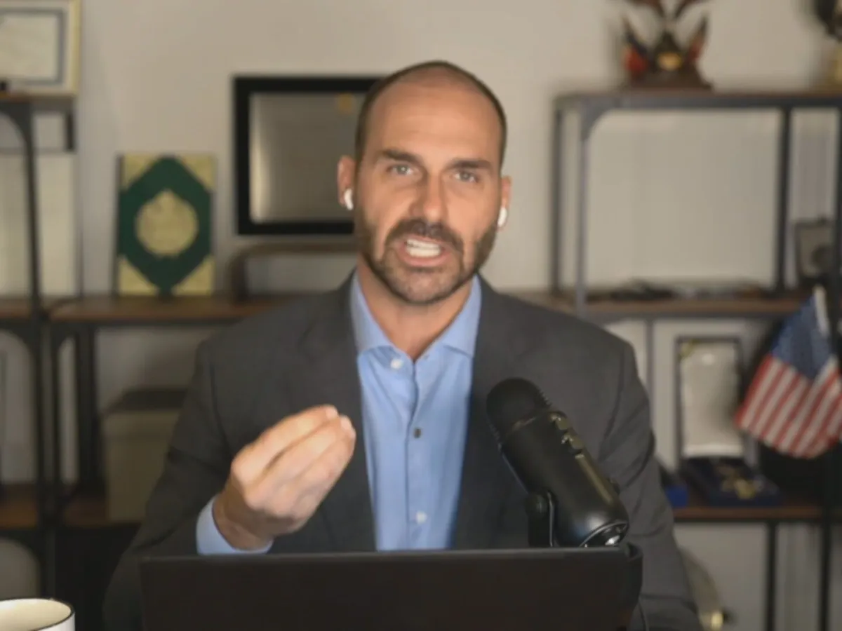 Trump não vai recuar, diz Eduardo Bolsonaro à CNN
