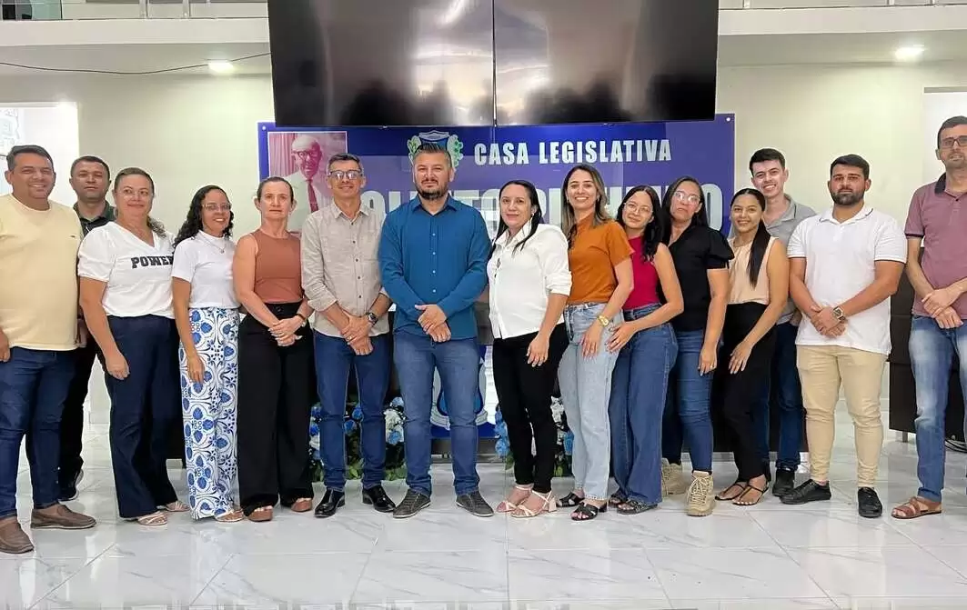 Prefeitura de Uiraúna realizou audiência pública para discutir o PPA 2026–2029 e a LOA 2026, com participação da população e vereadores.