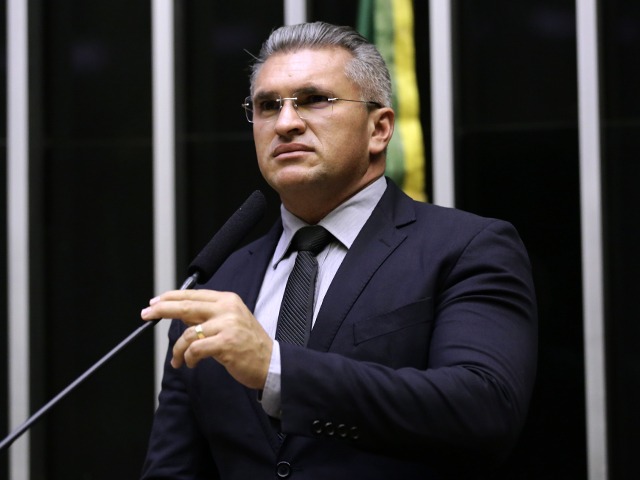 Ex-braço direito de Bolsonaro na PB, Julian Lemos sinaliza interesse em se filiar ao PT, revela Cida Ramos
