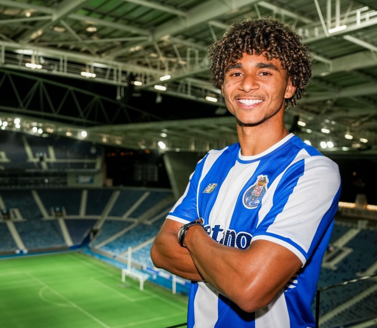 Paraibano Pedro Lima deixa Wolverhampton e acerta com o Porto de Portugal