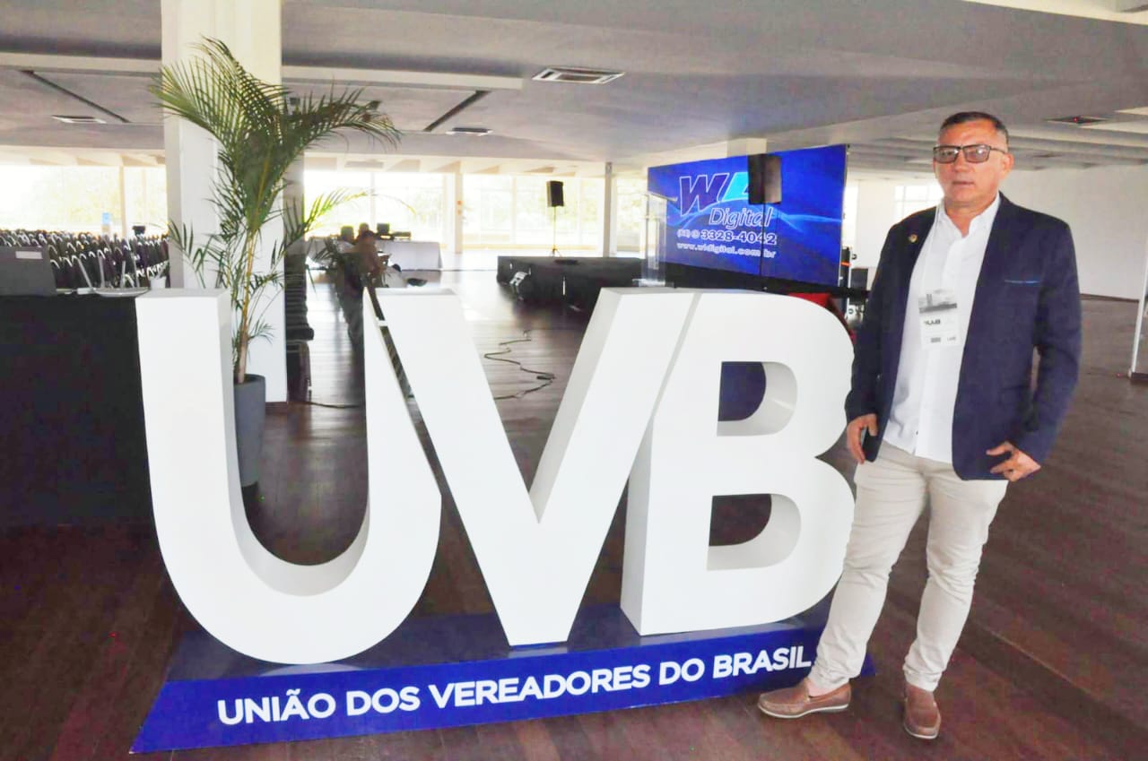 Vereador Riva participa de encontro nacional de gestores e legislativos em Brasília
