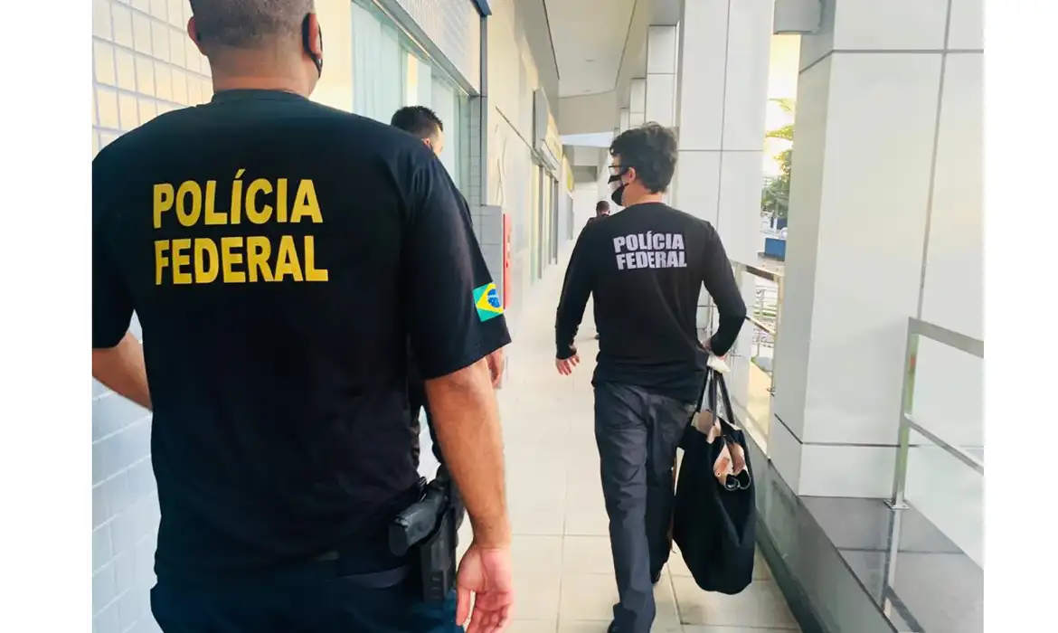 Operação da PF cumpre mandados no RN e combate crimes de abuso sexual infantil na internet