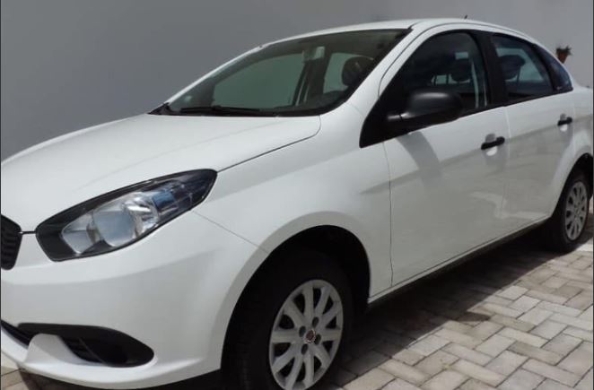 Carro Oficial da Câmara de Marcelino Vieira é flagrado entregando rapadura em Pilões