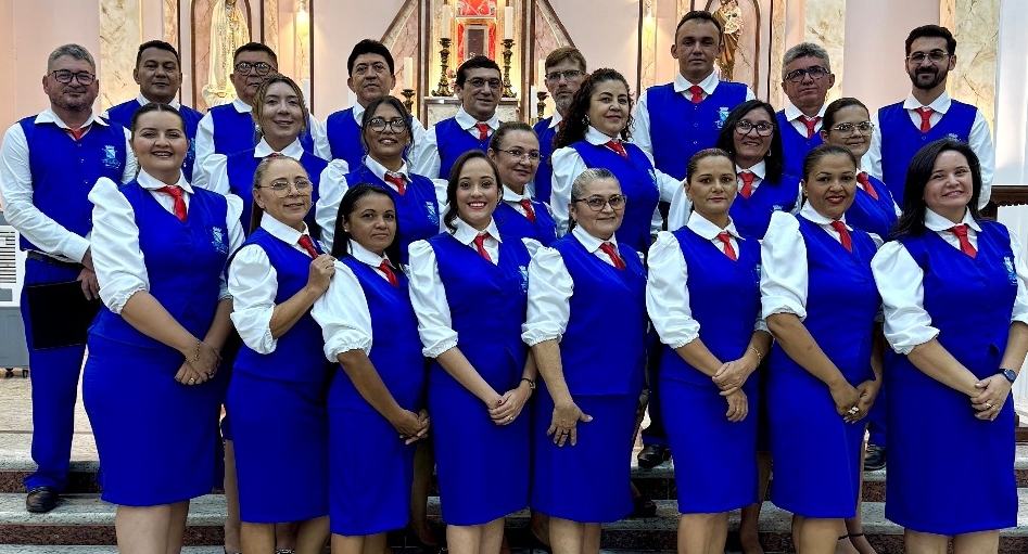 Coral Municipal de Triunfo realiza primeira apresentação durante visita do bispo diocesano