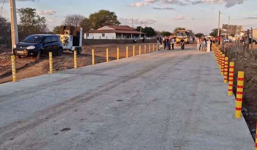 Mais obras inauguradas neste sábado em Poço José de Moura