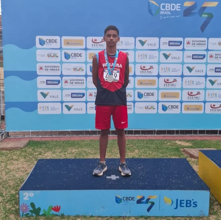 Aluno da EMEF José Batista de Sousa conquista medalha de prata inédita para Bernardino Batista nos Jogos Escolares Nacionais