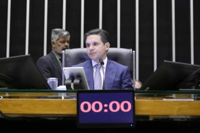 Hugo Motta pretende usar arrecadação das bets para financiar segurança