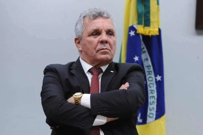 Queremos colocar na PEC a prisão perpétua, diz deputado Fraga