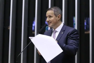 Derrite faz  crítica ao governo durante sessão da Câmara dos Deputados
