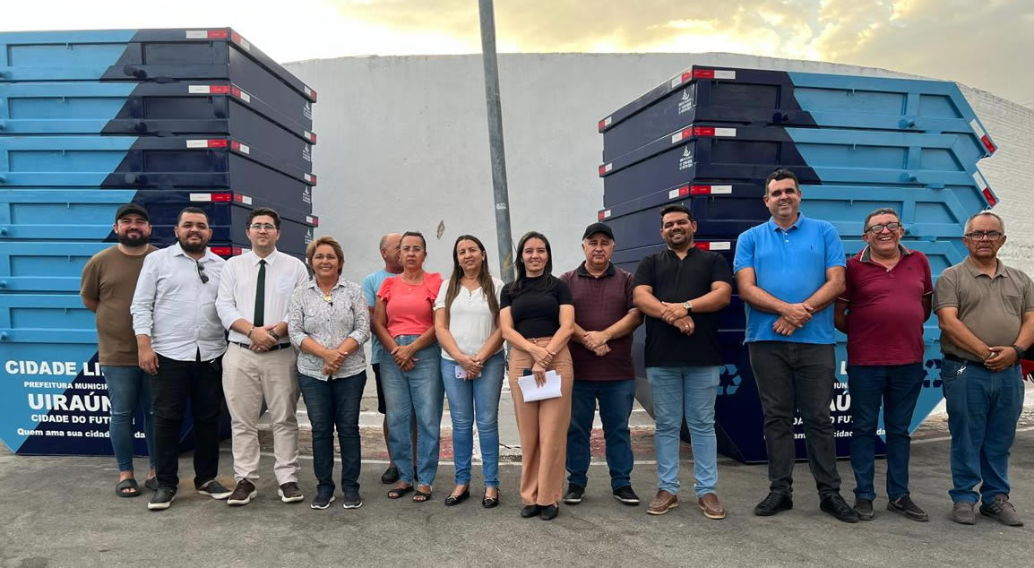 Uiraúna reforça ações para manter cidade limpa com novas caçambas na zona urbana