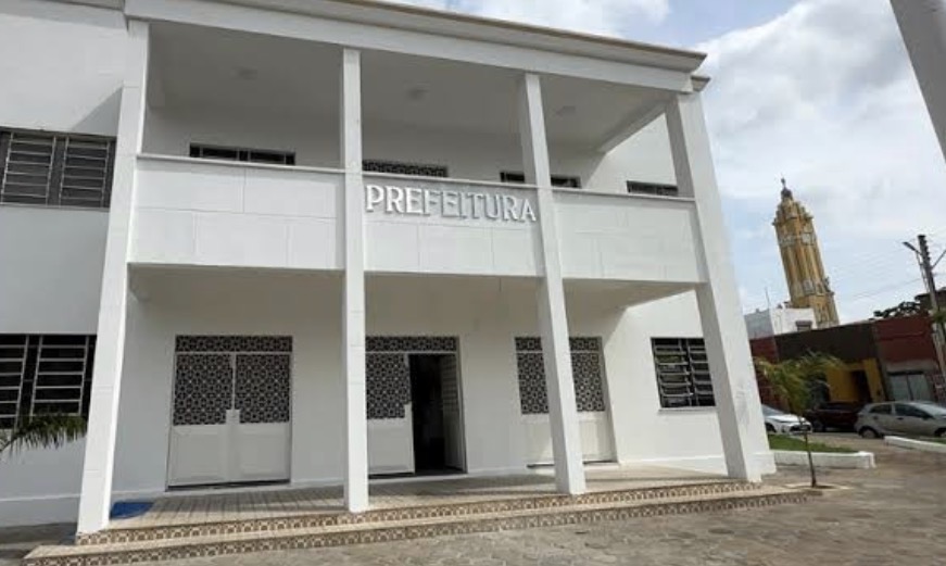 Bastidores apontam que mini-reforma de Corrinha Delfino teve como foco central a demissão da secretária Michelle Noleto