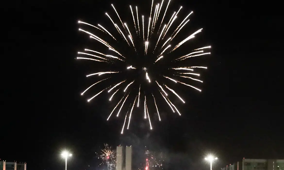 Casal é indenizado em R$ 40 mil após queimaduras causadas por fogos em festa política em São Miguel/RN
