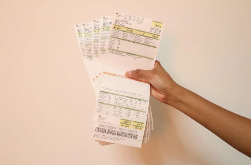 Conta de luz deve fechar ano com aumento de 7%, aponta Aneel