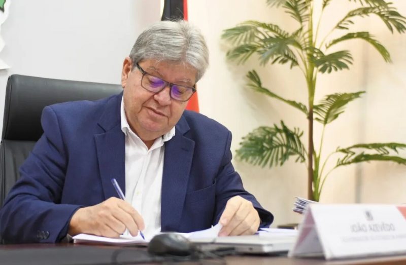 João nomeia ex-prefeitos da Paraíba no Governo do Estado