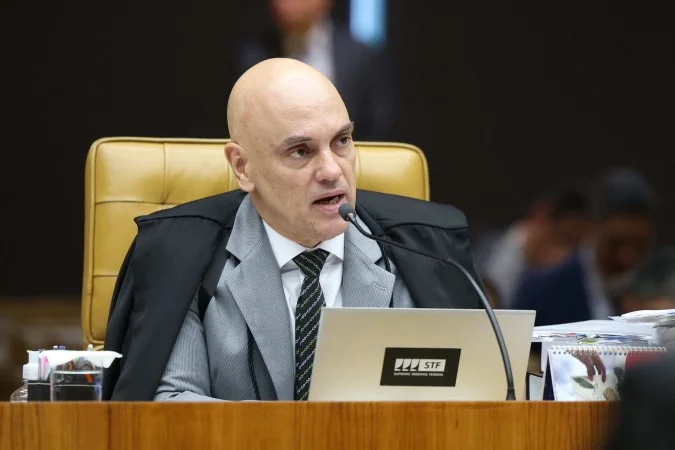 Moraes vota para tornar réu trio que planejou explodir aeroporto de Brasília
