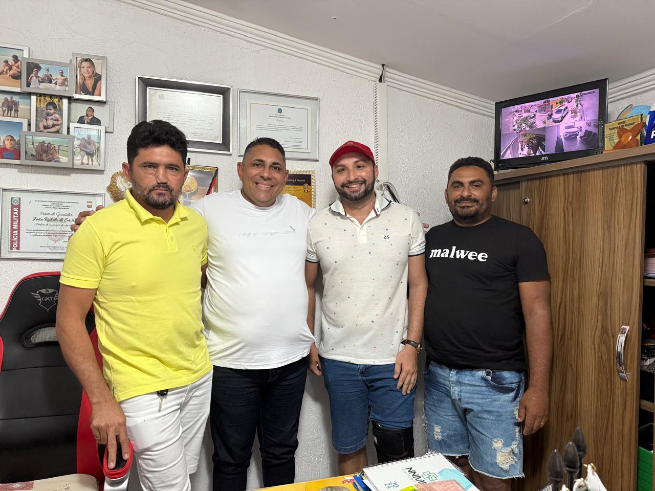Prefeito João Neto reforça parceria com vereador Felipe e desmente boatos de desentendimento