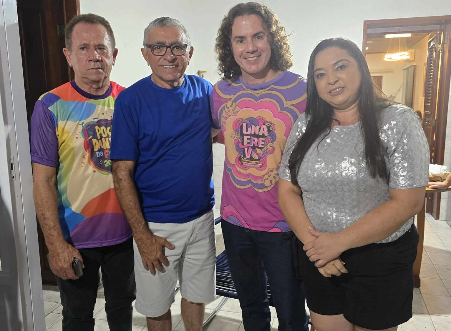 Prefeito de Poço Dantas, Itamar Moreira, vice-prefeita, Claudineide e empresário Zé Almeida se reúnem com Senador Veneziano no Carnaval de Uiraúna