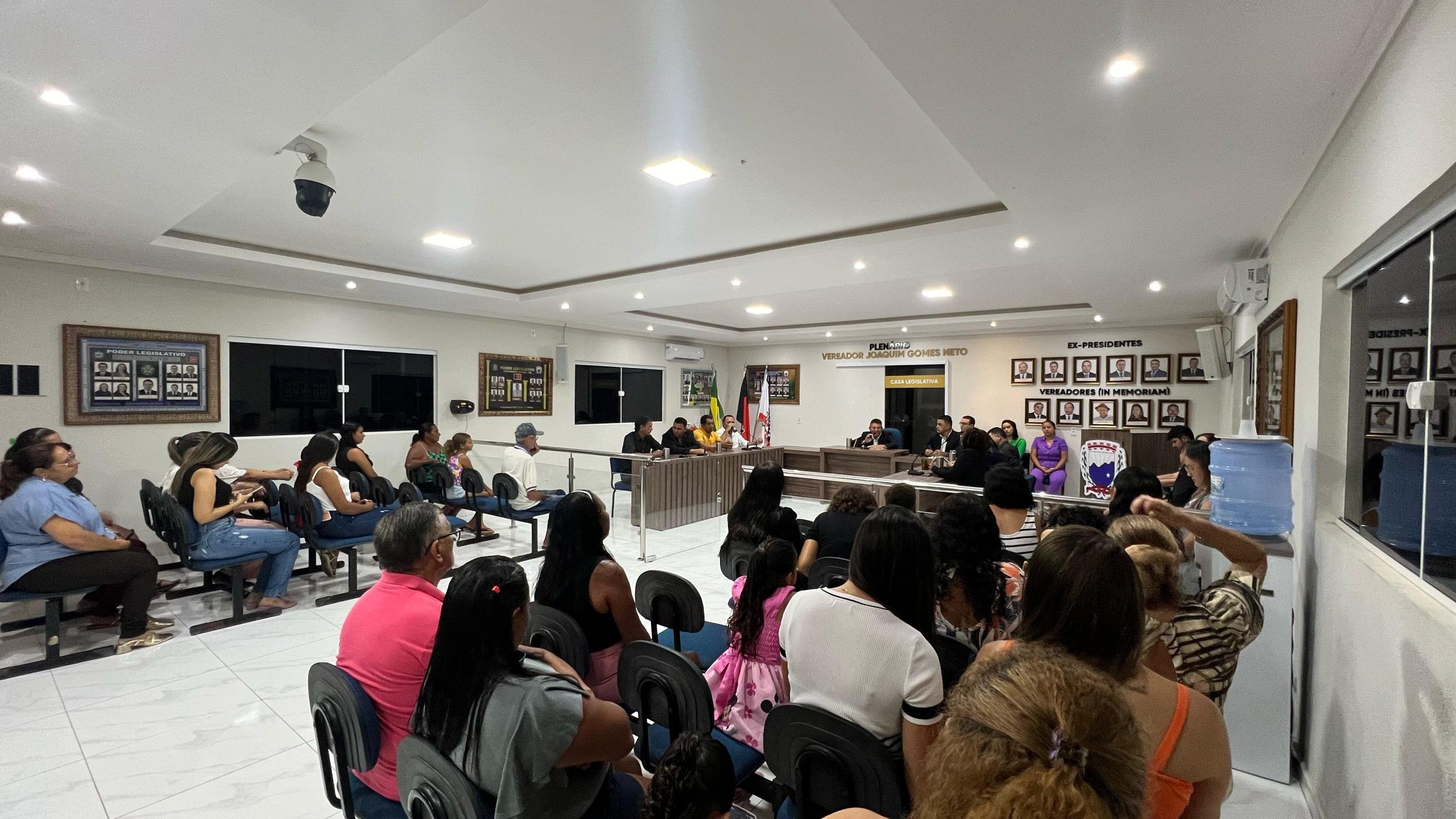Câmara de Bernardino Batista e realiza sessão em homenagem ao Dia internacional da mulher