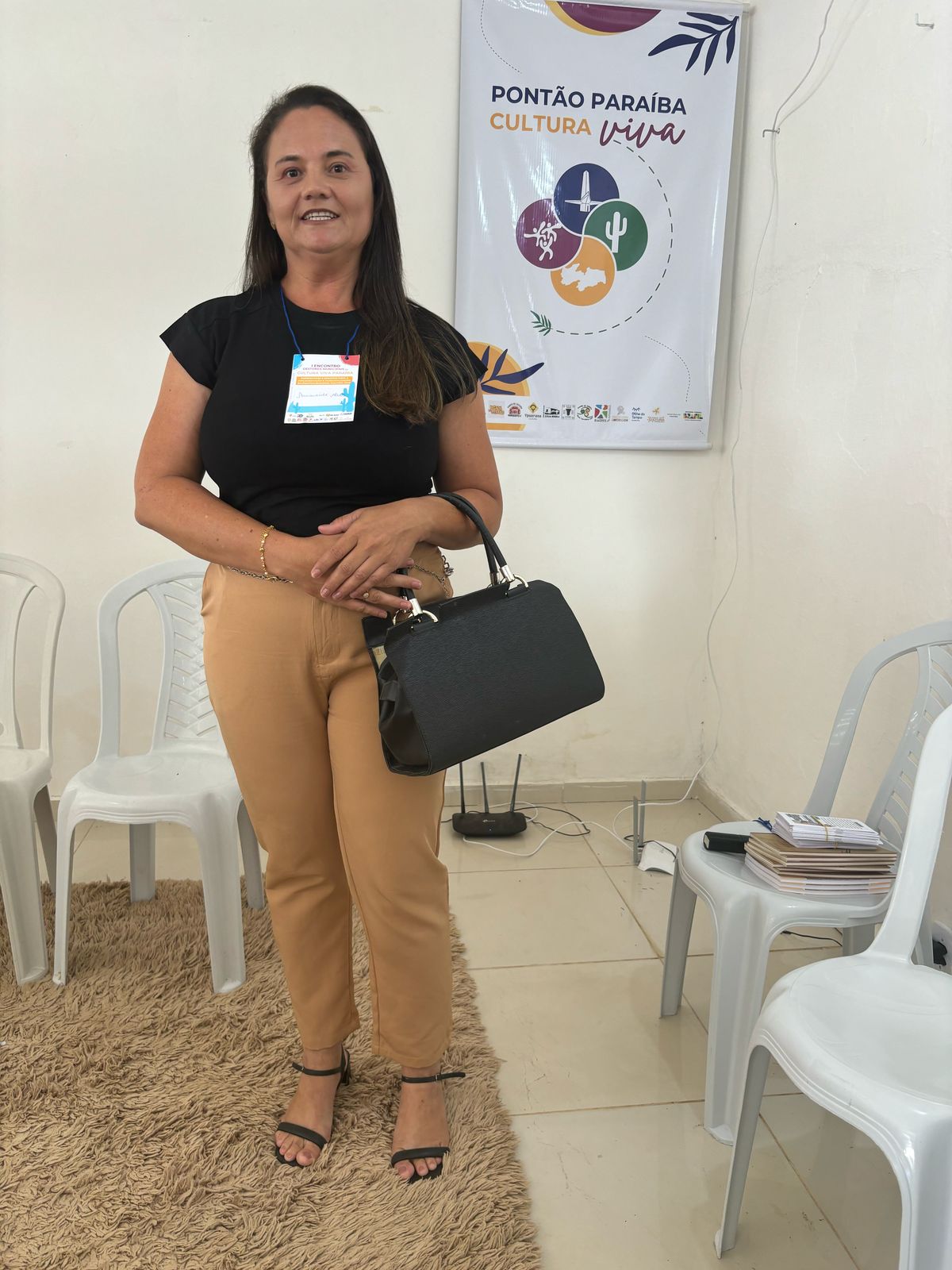 Secretária de Cultura de Bernardino Batista representa o município em importante evento na cidade de Taperoá