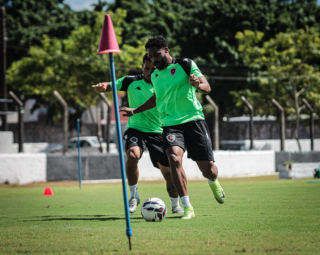 Botafogo-PB busca primeira vitória fora de casa na Série C contra o Figueirense
