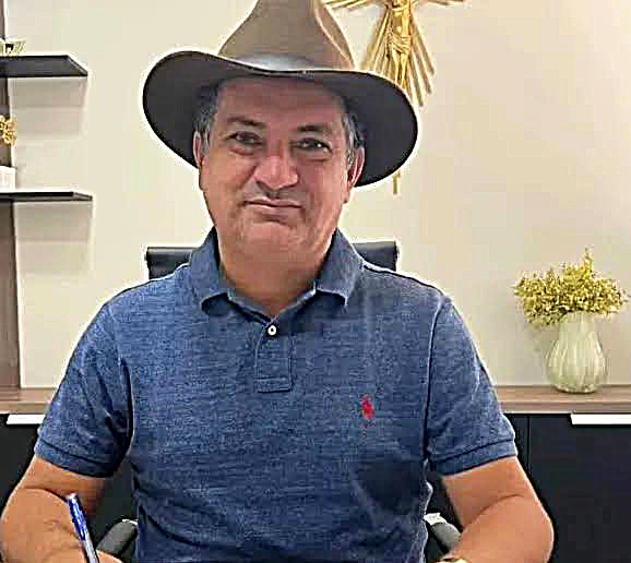 Prefeito Luiz Claudino confirma pagamento integral da folha de maio para esta sexta-feira (30)