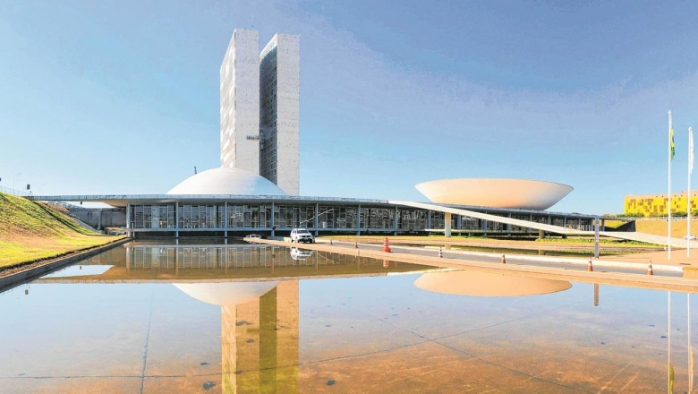 Governo autoriza 2 mil vagas em concursos para órgãos públicos federais e Forças Armadas