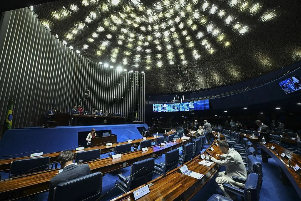 Senado deve votar hoje projeto que amplia isenção do IR até R$ 5 mil