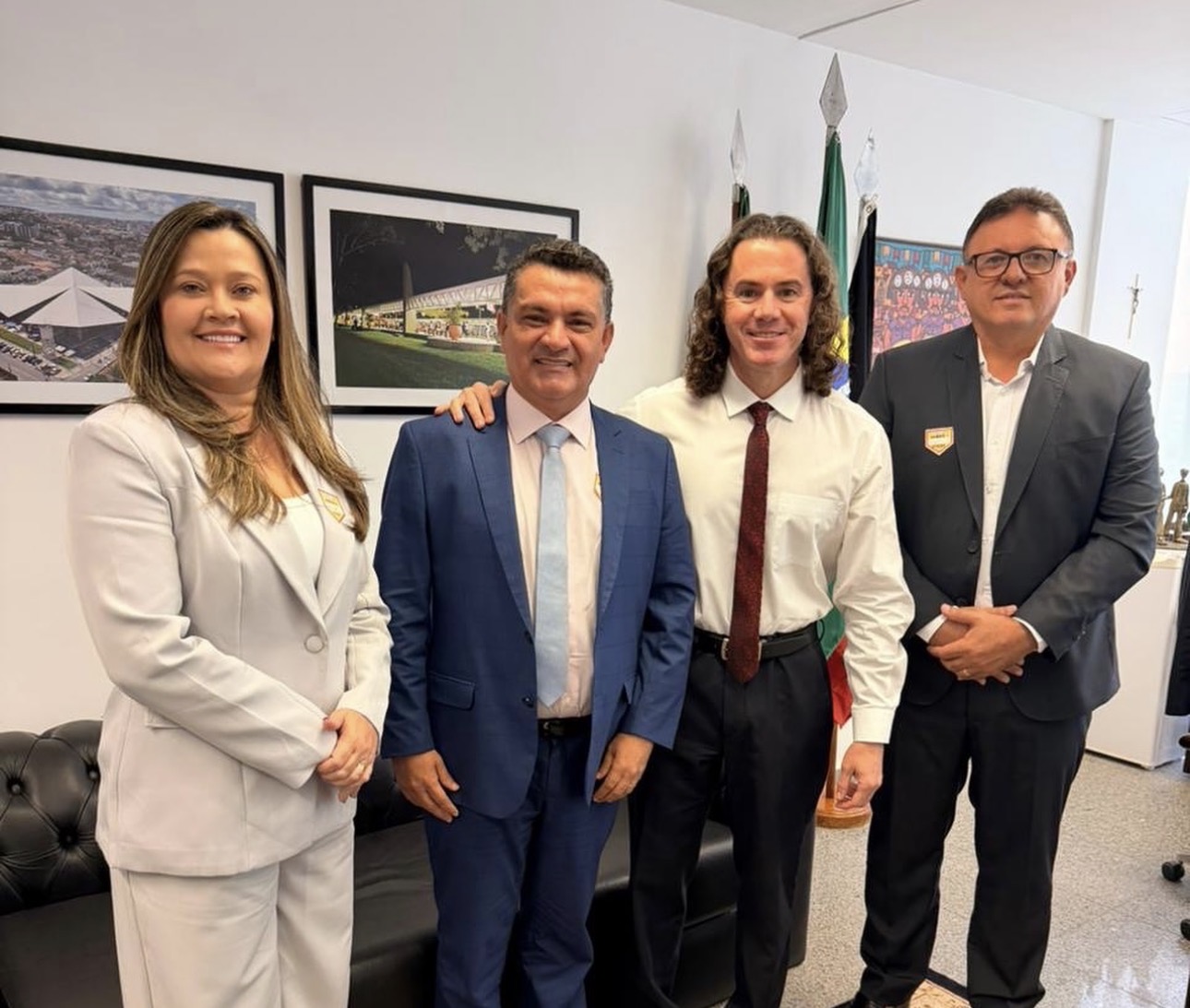 Prefeito Luiz Claudino e Larúcia Sá articulam com senador Veneziano novos investimentos para o Sertão da PB