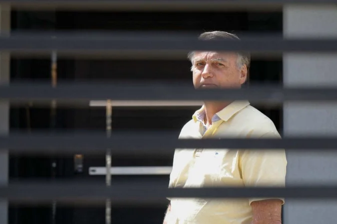Moraes rejeita recurso de Bolsonaro contra condenação por tentativa de golpe