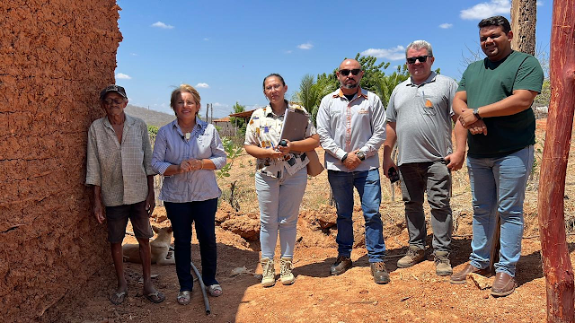 Prefeita Leninha Romão visitas às famílias que serão atendidas Programa Melhorias Habitacionais.