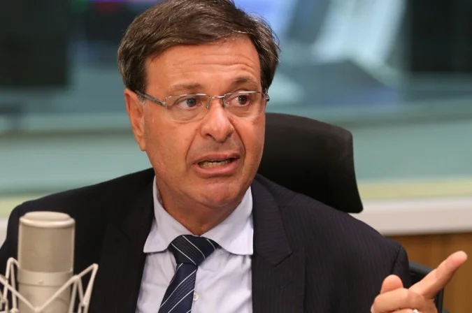 Ex-ministro de Bolsonaro entra na mira do STF