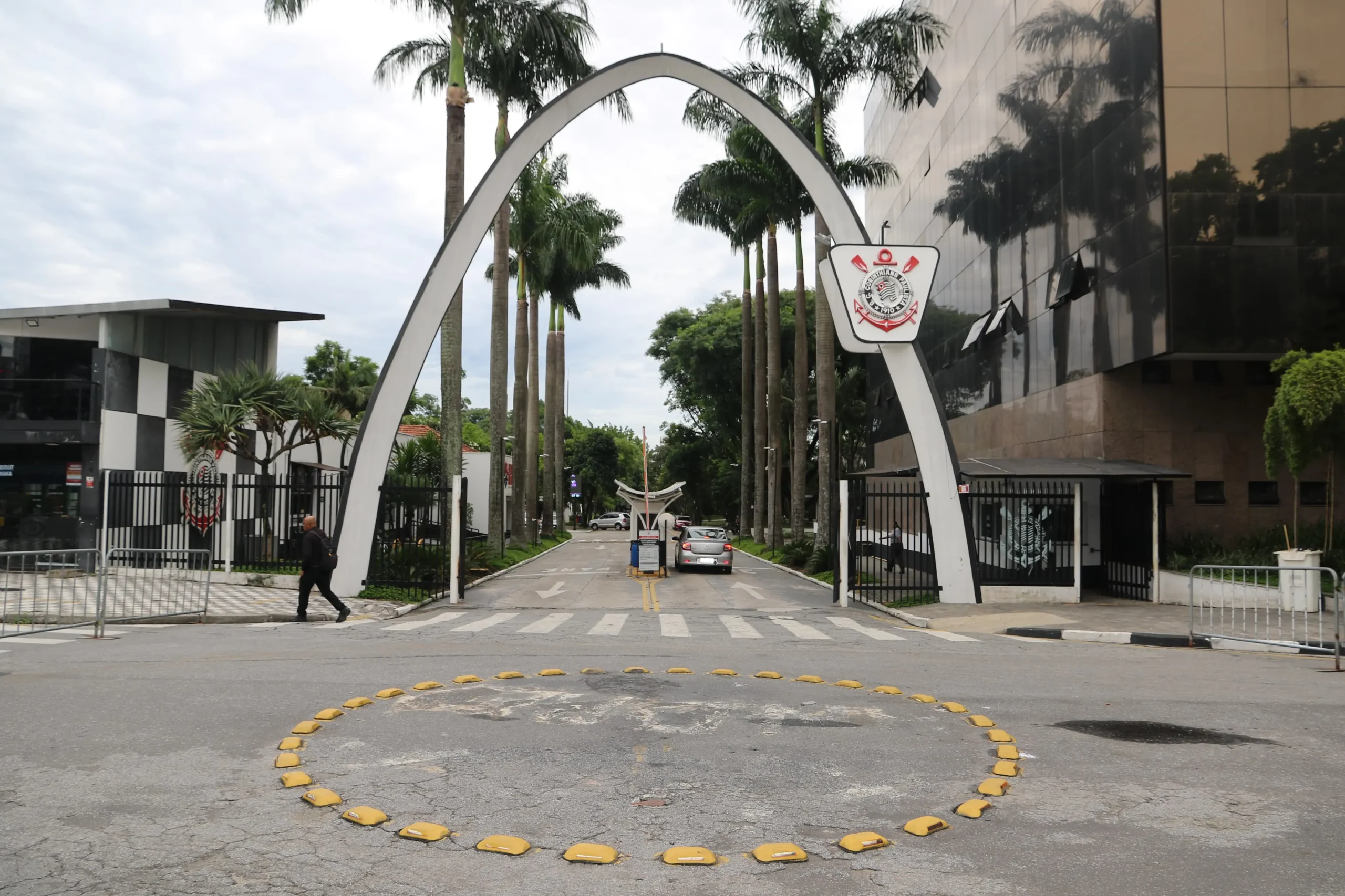Sócios do Corinthians convocam manifestação pela reforma do estatuto; veja detalhes