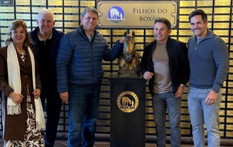 Governador Tarcísio de Freitas toma café da manhã com o uiraunense Jonatas Dantas e convidados na Fazenda Ana Dantas Ranch