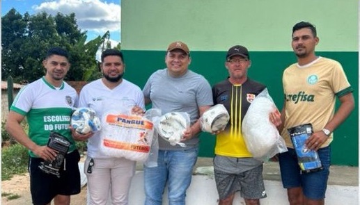 Secretaria de Esportes de Poço Dantas realiza entrega de material esportivo e traves para os campos dos Distritos de Tanques e São João Bosco