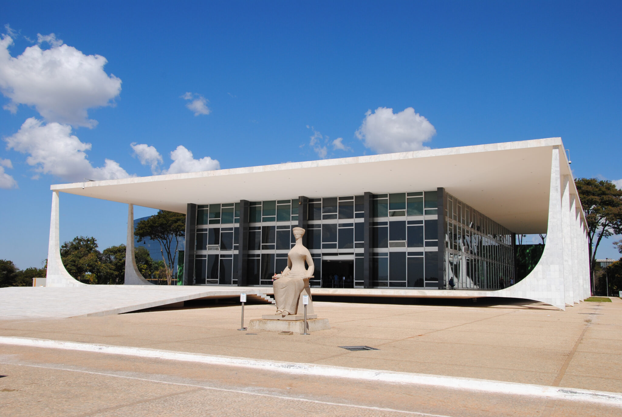 STF reafirma inconstitucionalidade do voto impresso e especialistas alertam para riscos institucionais