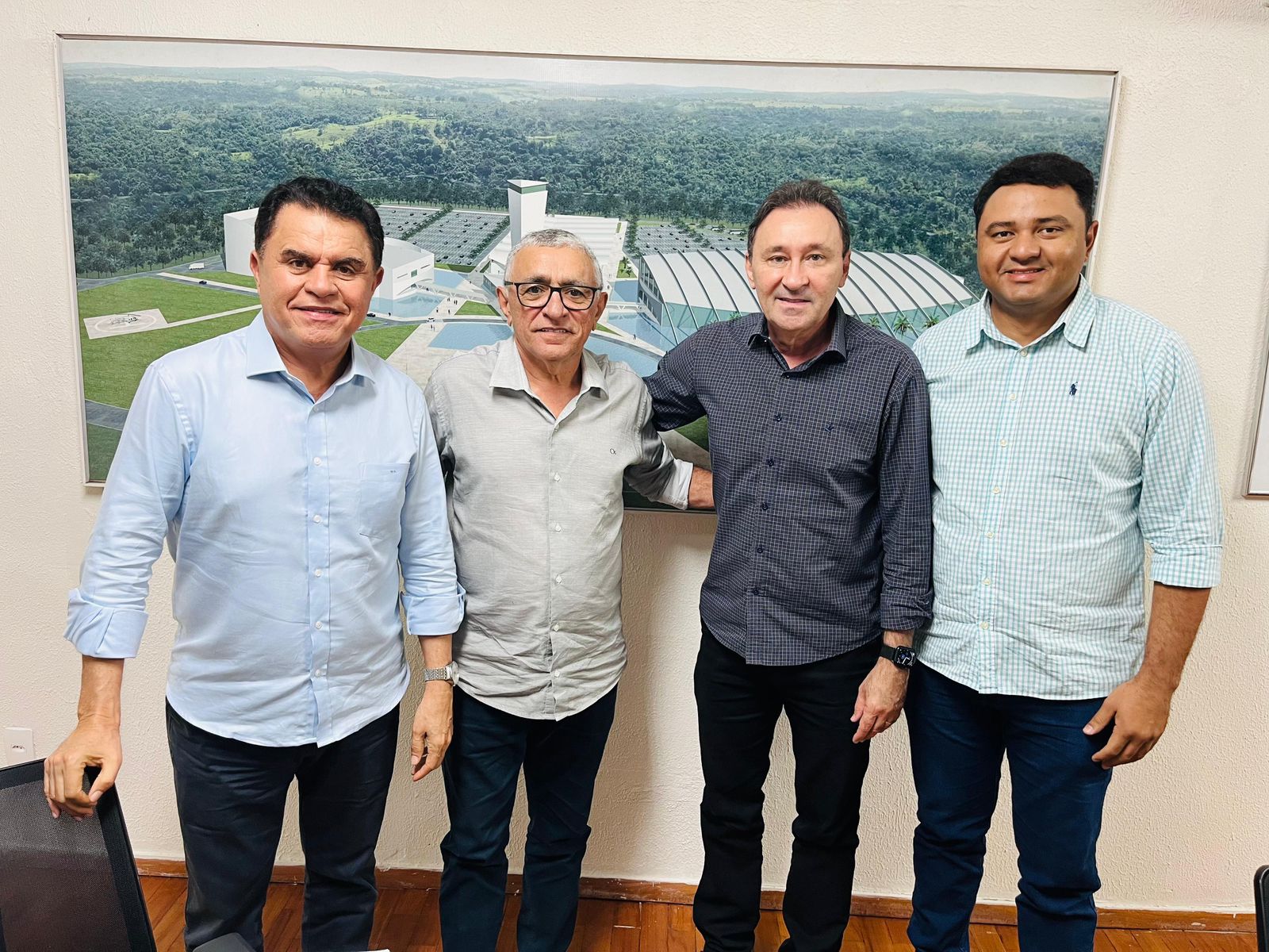 Itamar Moreira e Mardônio Ferreira participam de reunião com Deusdete Queiroga e o deputado Wilson Santiago