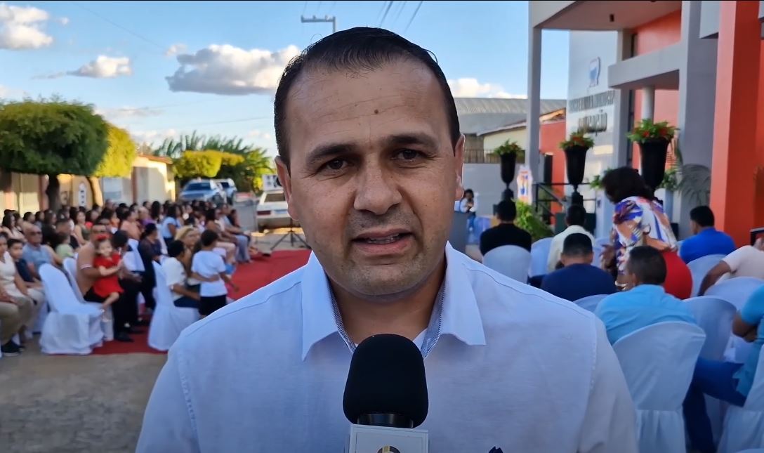 Aldo Andrade inaugura reformas da UBS, secretaria de educação e praça do cajú em Bernardino Batista