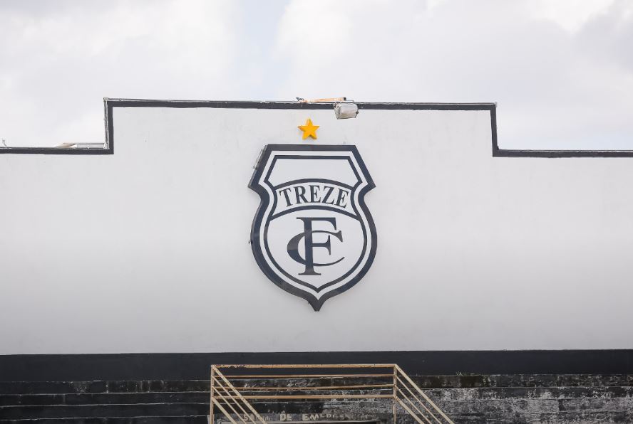 Treze completa 100 anos de história, em ano sem conquistas e futuro incerto