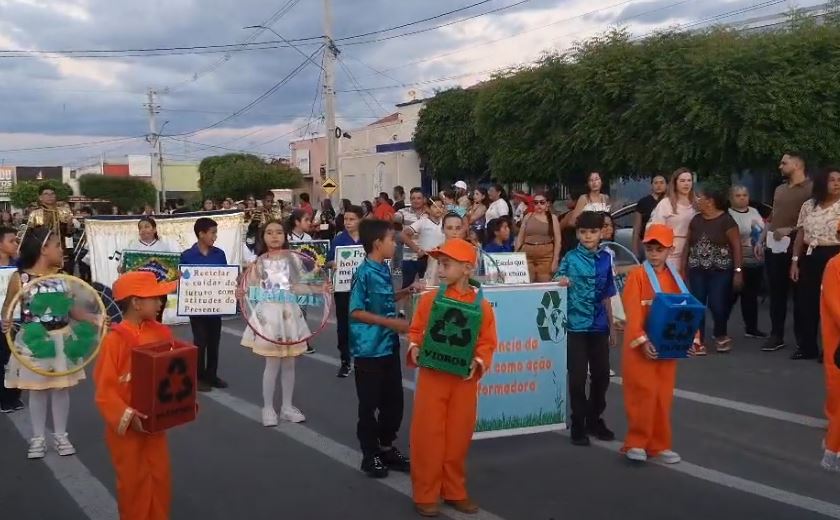Desfile da independência do Brasil reúne escolas e entidades em Luís Gomes