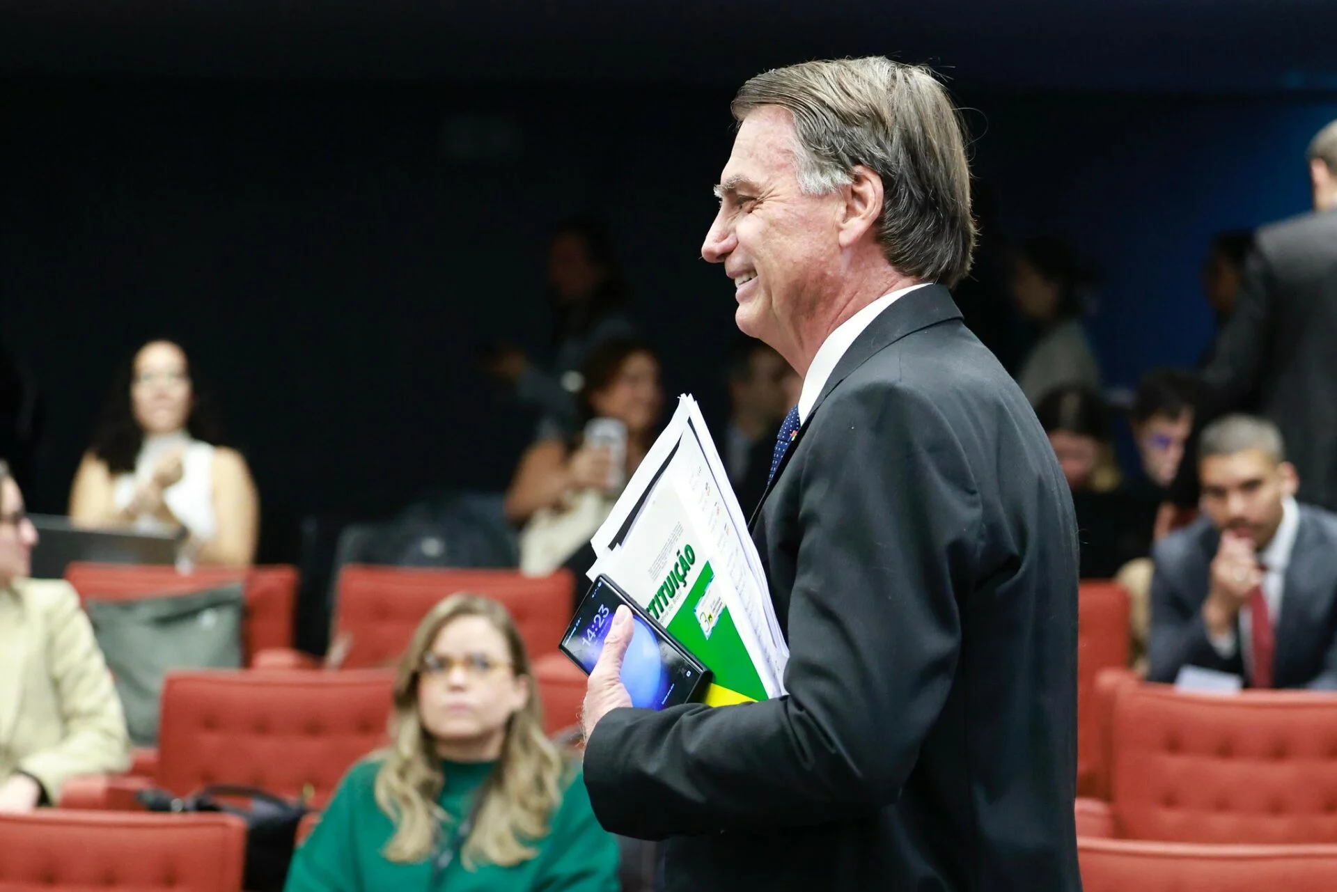 Moraes autoriza Bolsonaro a realizar exames em hospital após queda